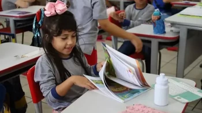 Matrículas para novos alunos da rede municipal de BC começam nesta segunda
