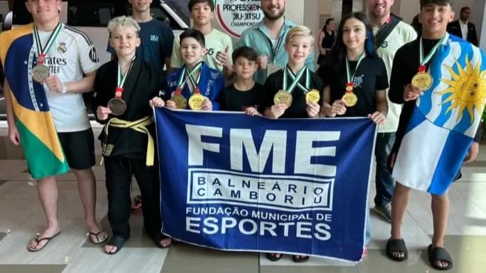 Esporte - Atletas de BC faturam nove medalhas no Mundial em Abu Dhabi