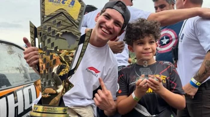 Esporte - Piloto de drift de Itajaí é campeão da Copa Brasil e vai representar o país na Espanha